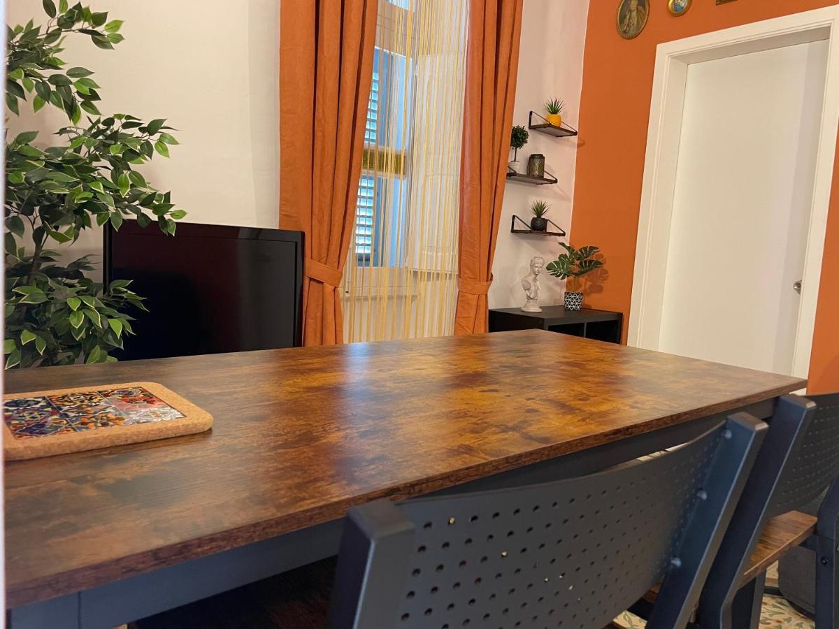 Parisio One Bedroom Maisonette in Sliema Buitenkant foto
